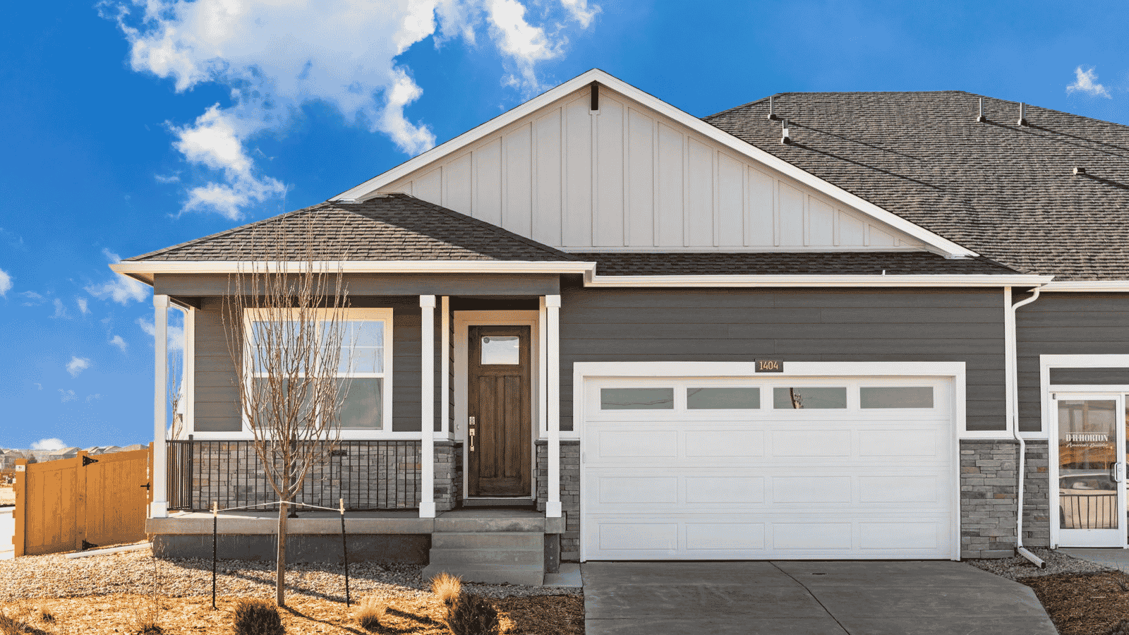 1417 Riverdale Dr exterior