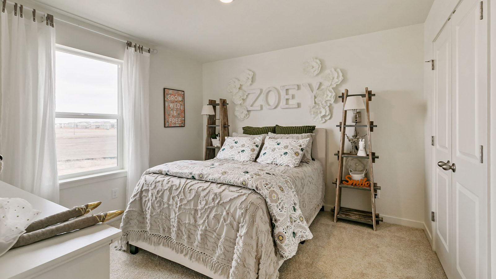 Guest bedroom