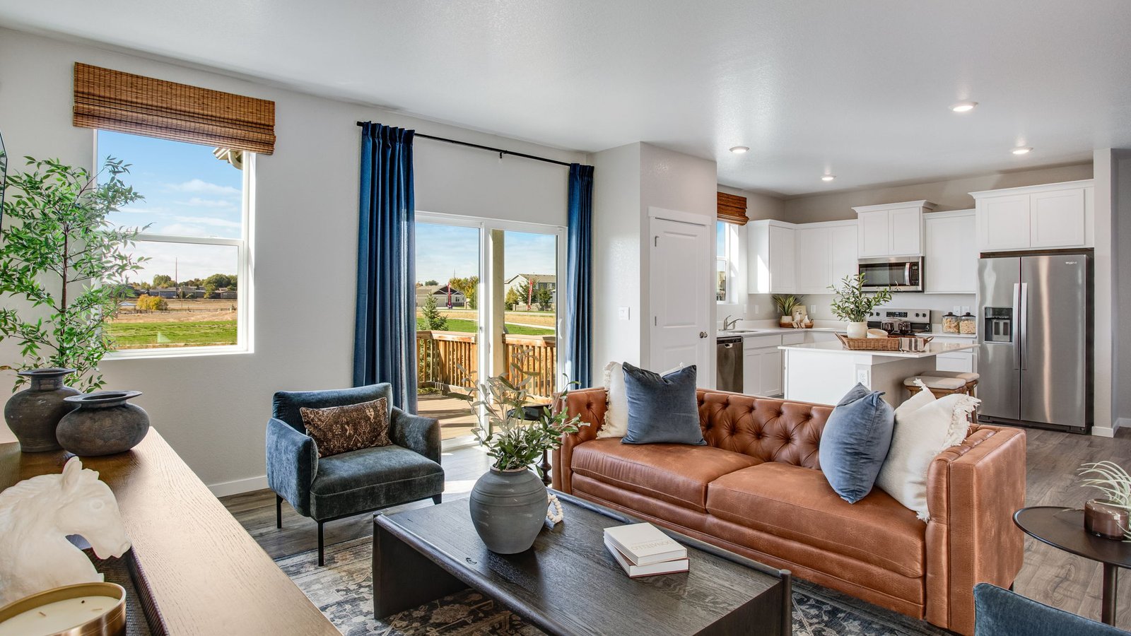 tailholt new model home