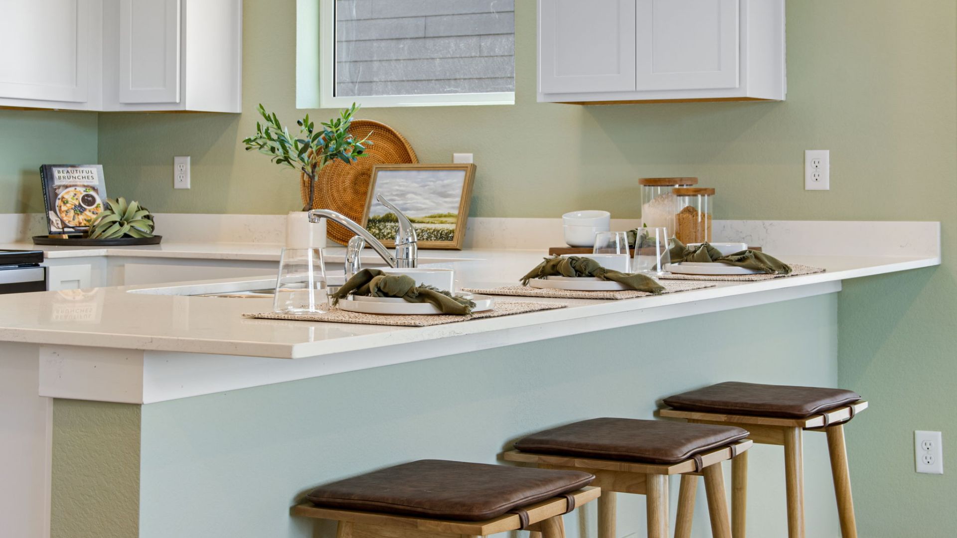 new construction kitchen eating area