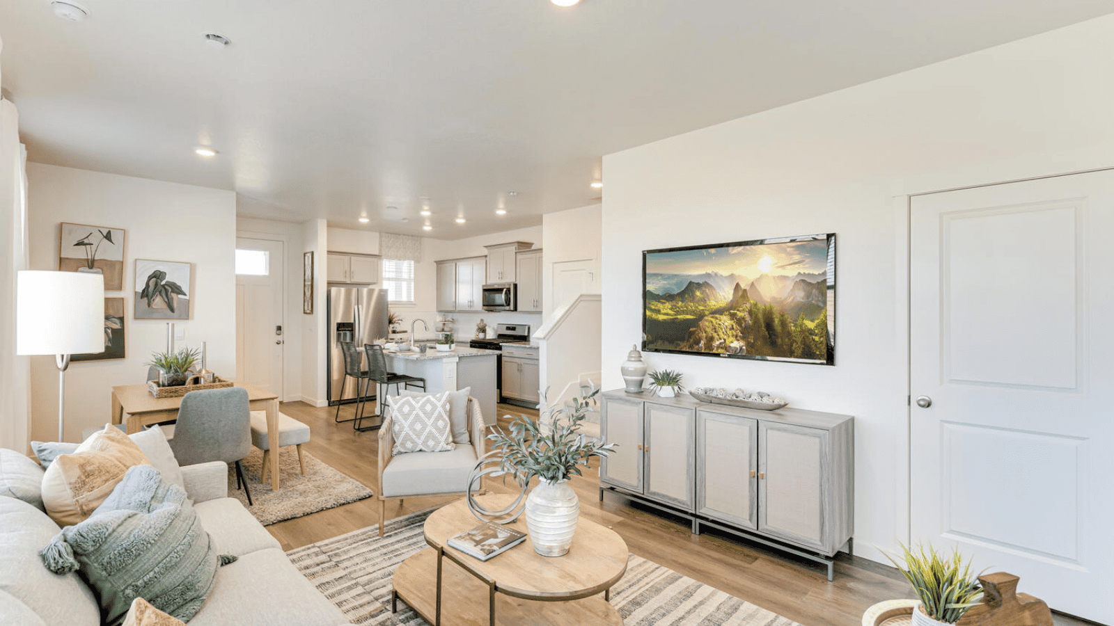 Main floor of Melbourne floorplan in Revere at Johnstown community in Johnstown, CO