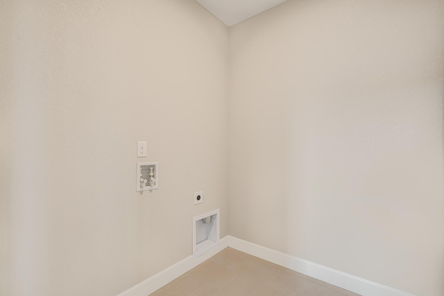 laundry room with washer and dryer hook up