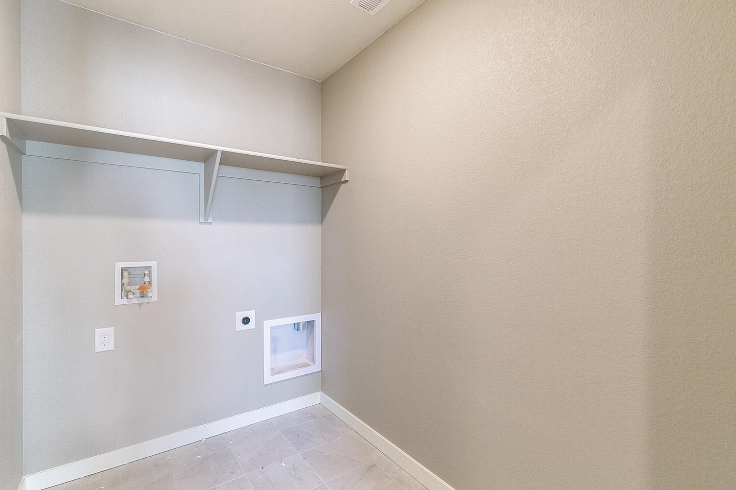 laundry room with washer and dryer hook up