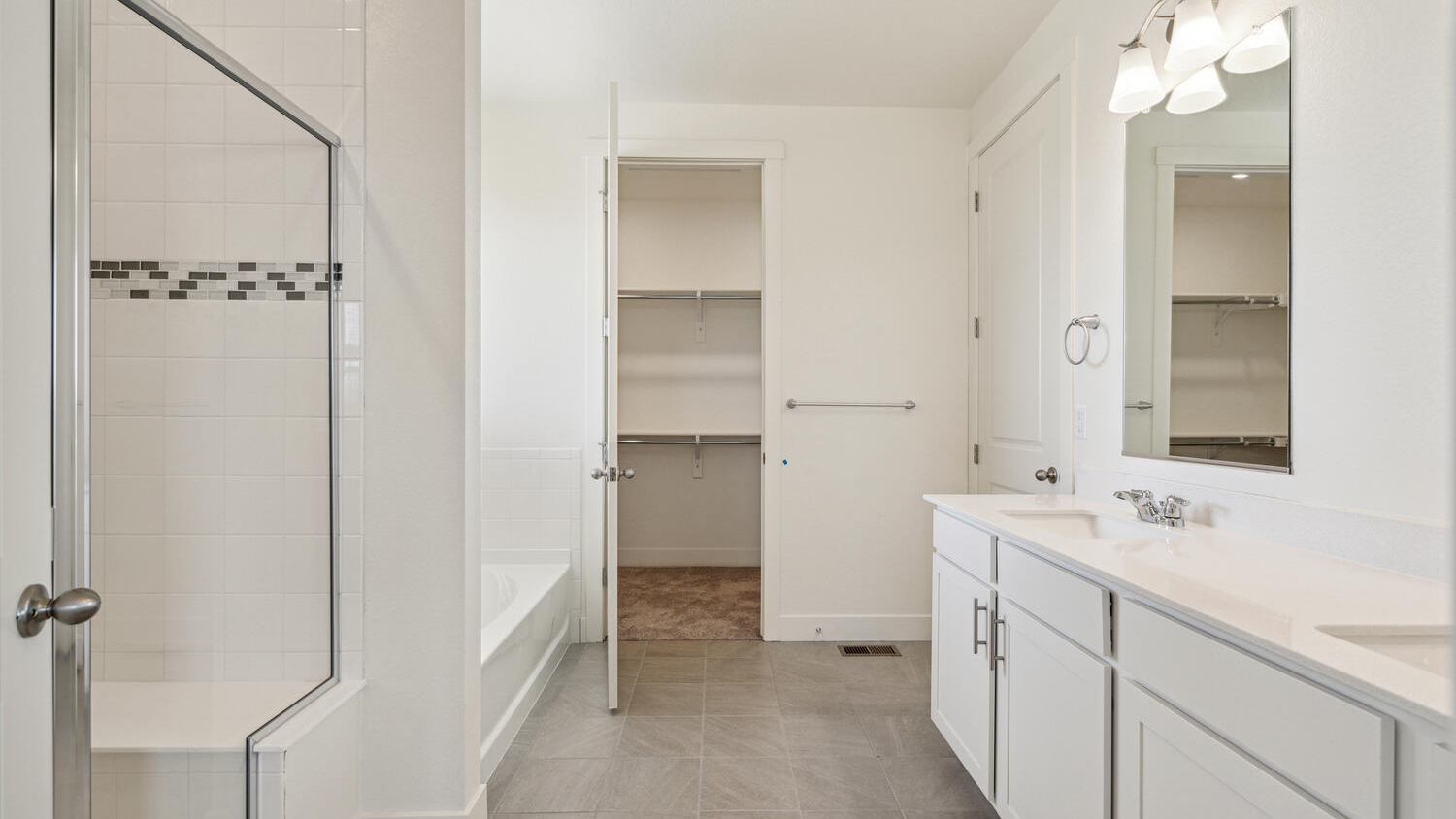 ensuite bath new home