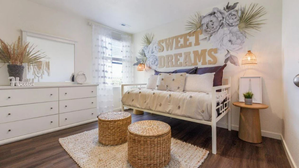 Secondary bedroom in Bellamy floorplan of new home in Brighton Crossing Community