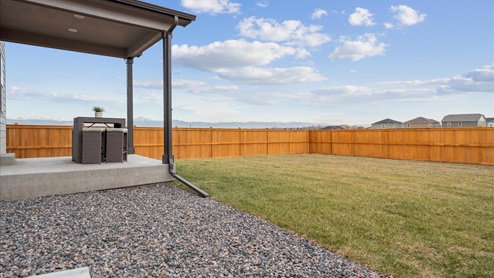 large backyard with views of the mountains