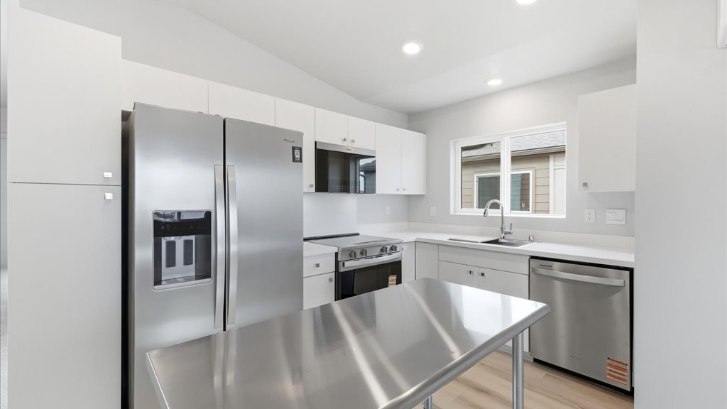 Interior kitchen with stainless steel appliances
