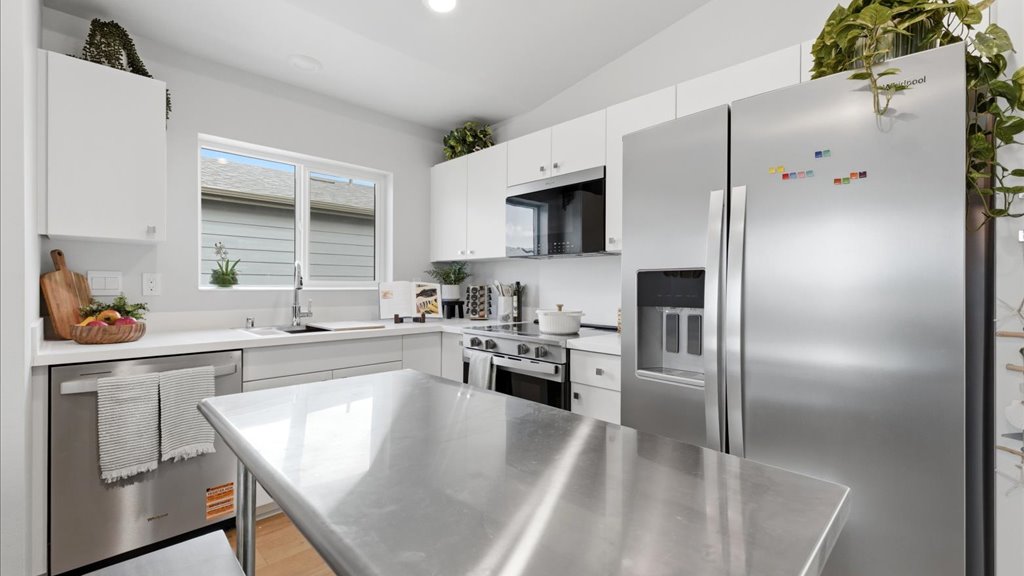 Interior kitchen with stainless steel appliances