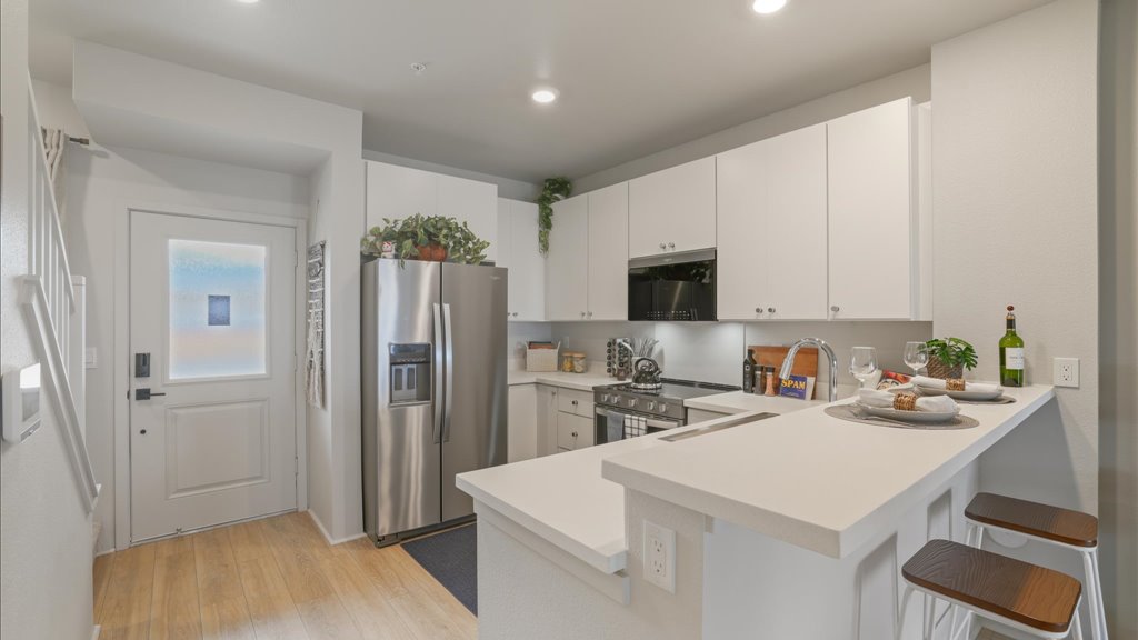 Interior kitchen with stainless steel appliances