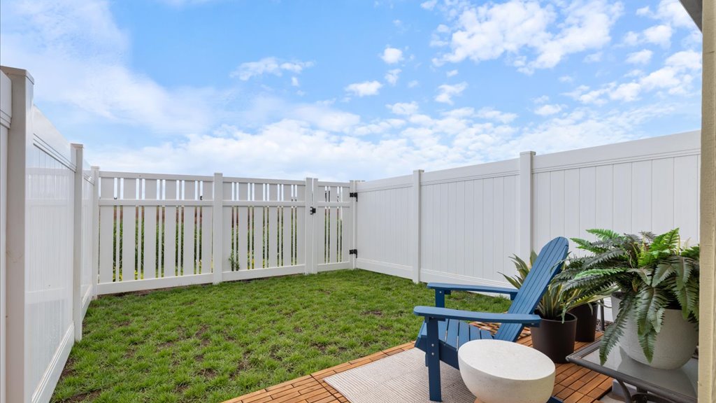 Exterior yard area
