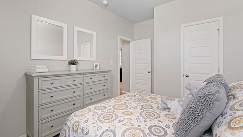 sophia bedroom 2