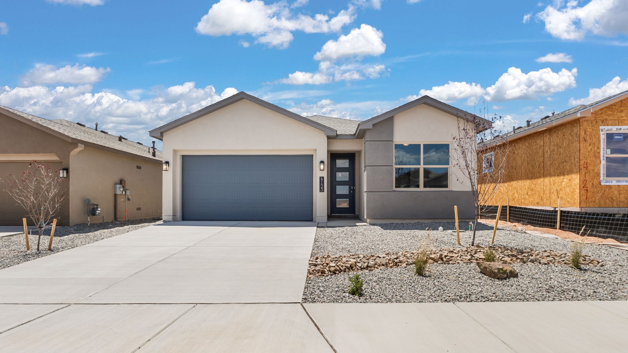 4339 Vista Manzano exterior