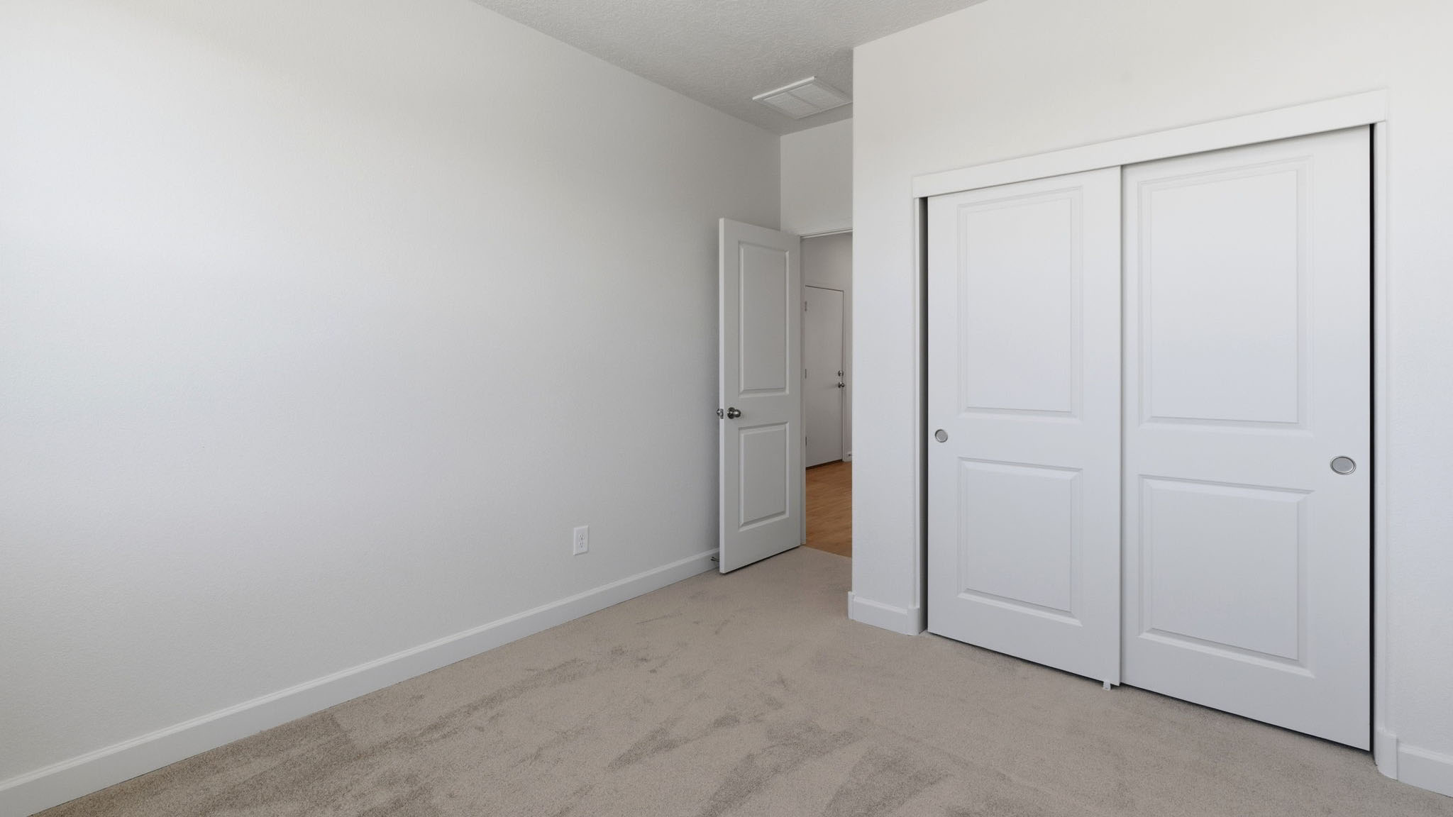 bedroom #1