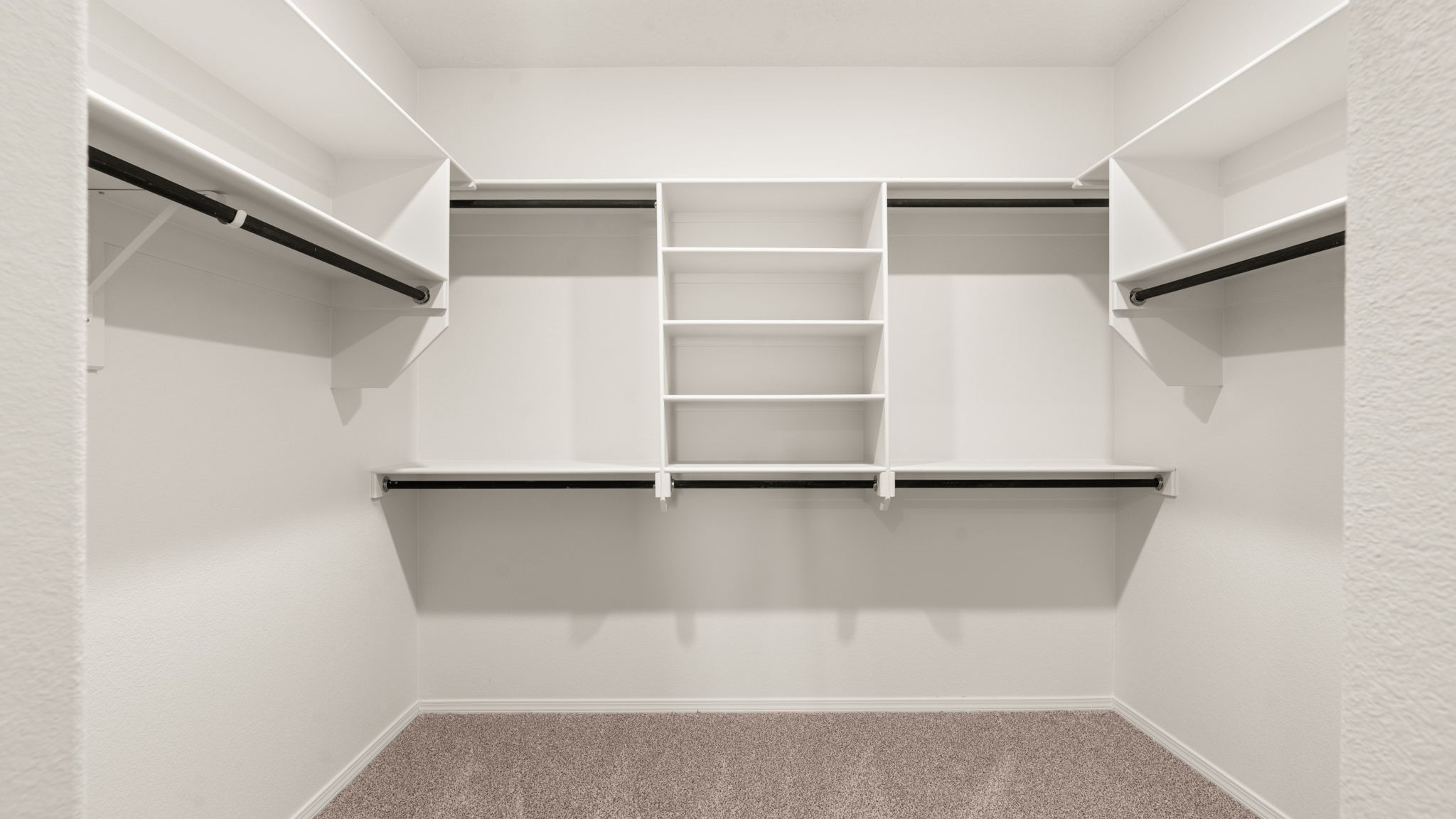 melody primary walk-in closet