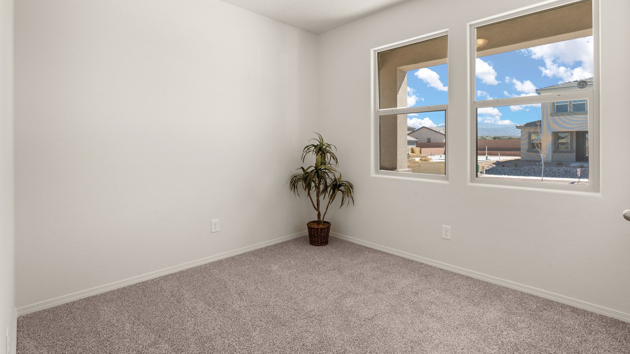 downstairs bedroom 2