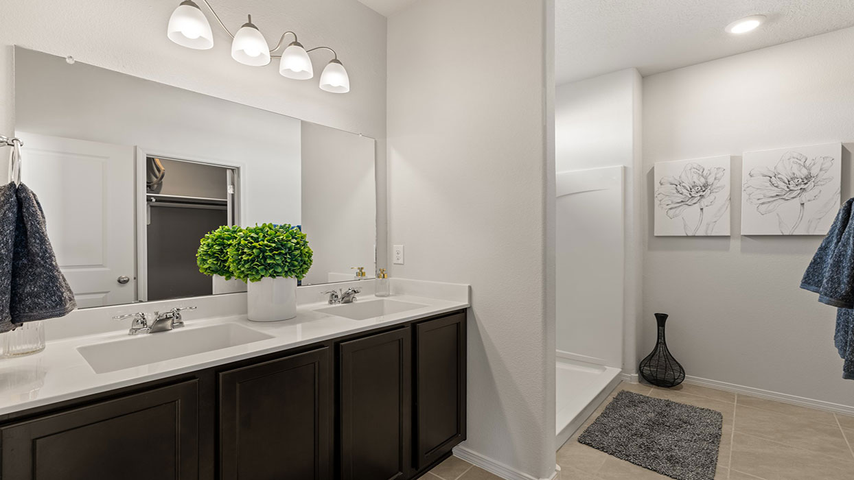 chama primary bathroom