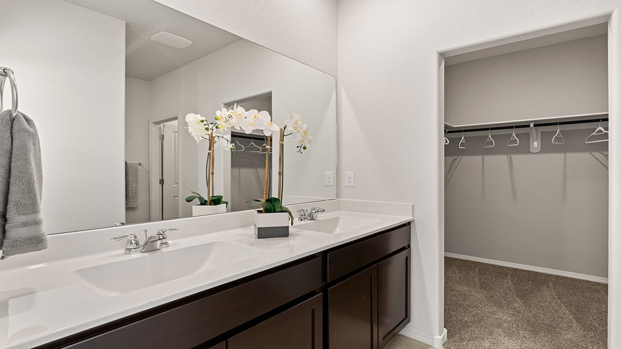Bergamot - Bathroom 1