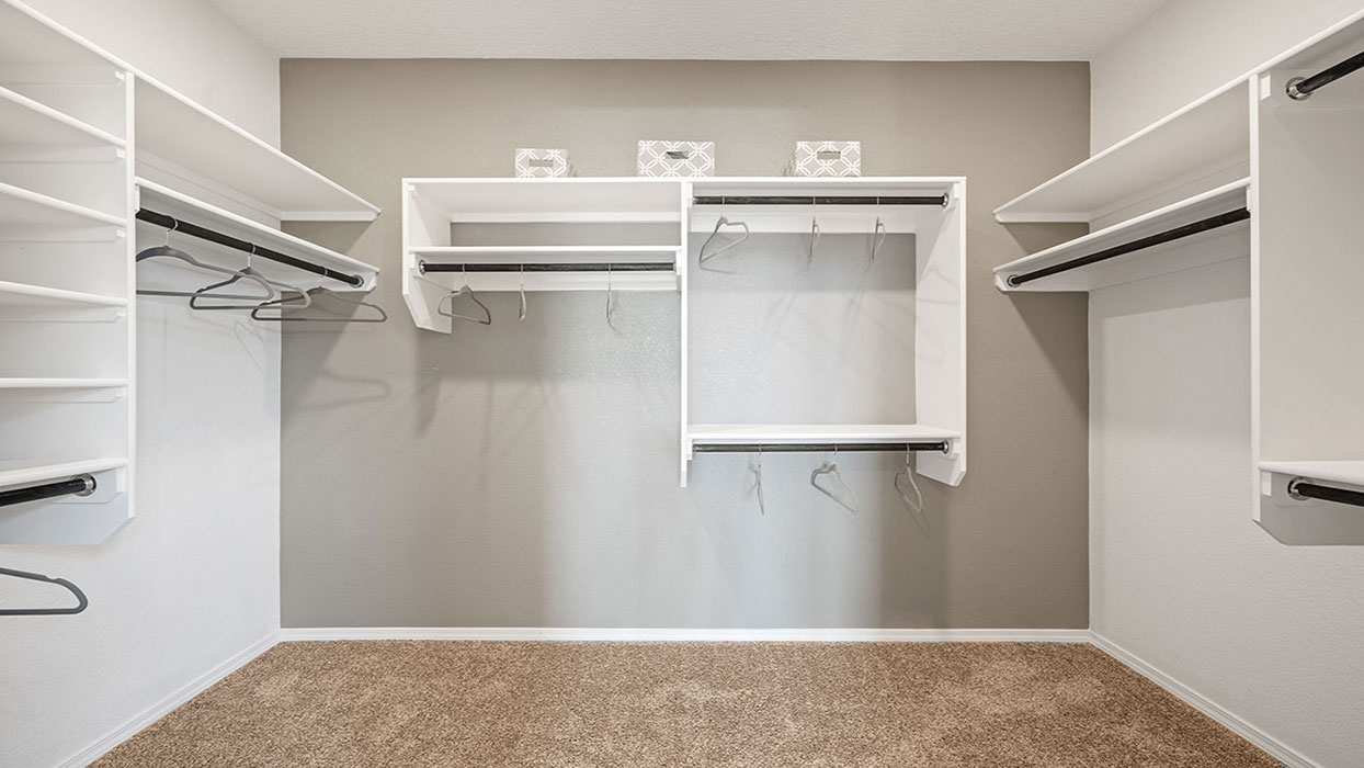 savannah primary closet