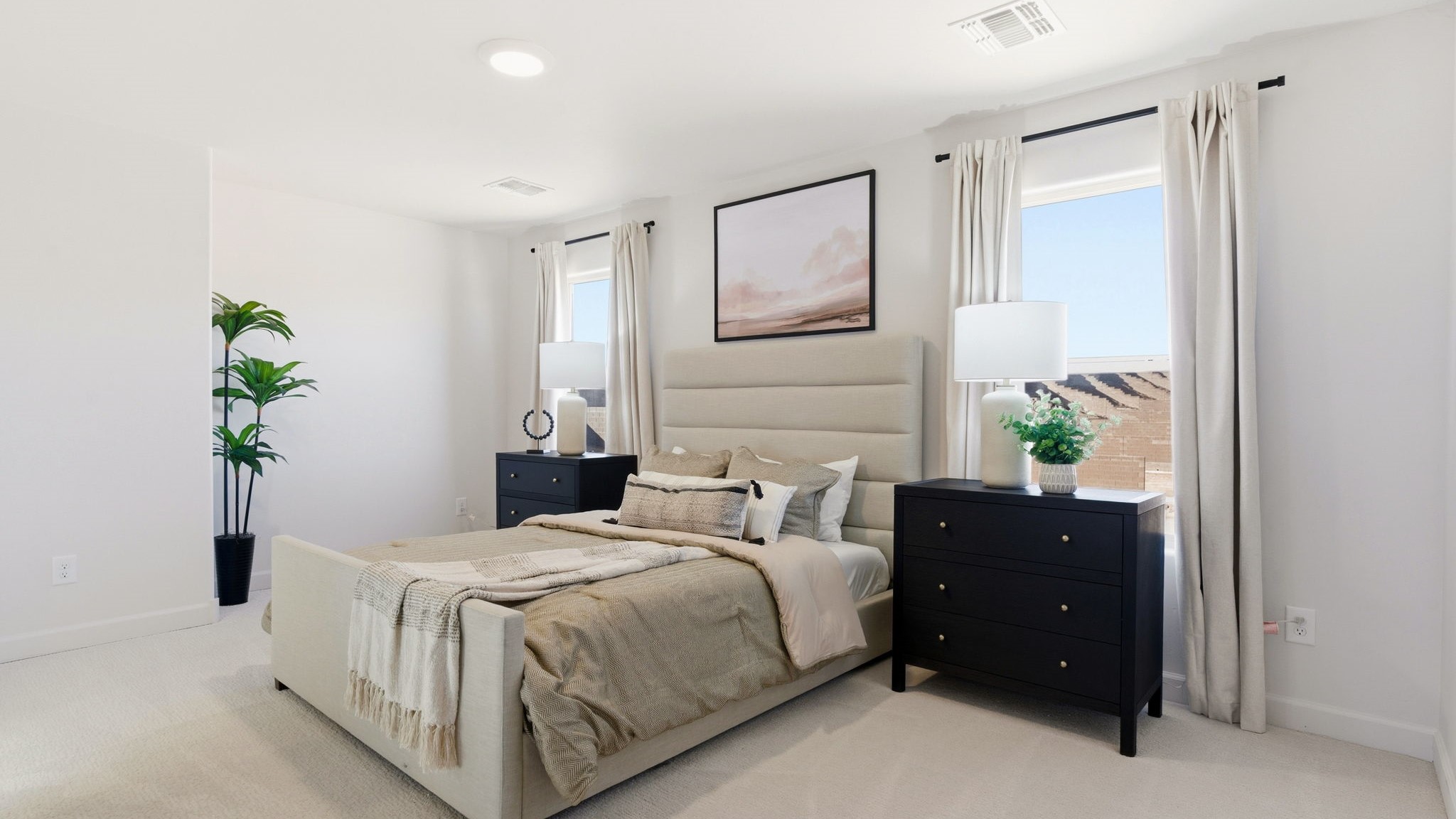 second priamary bedroom