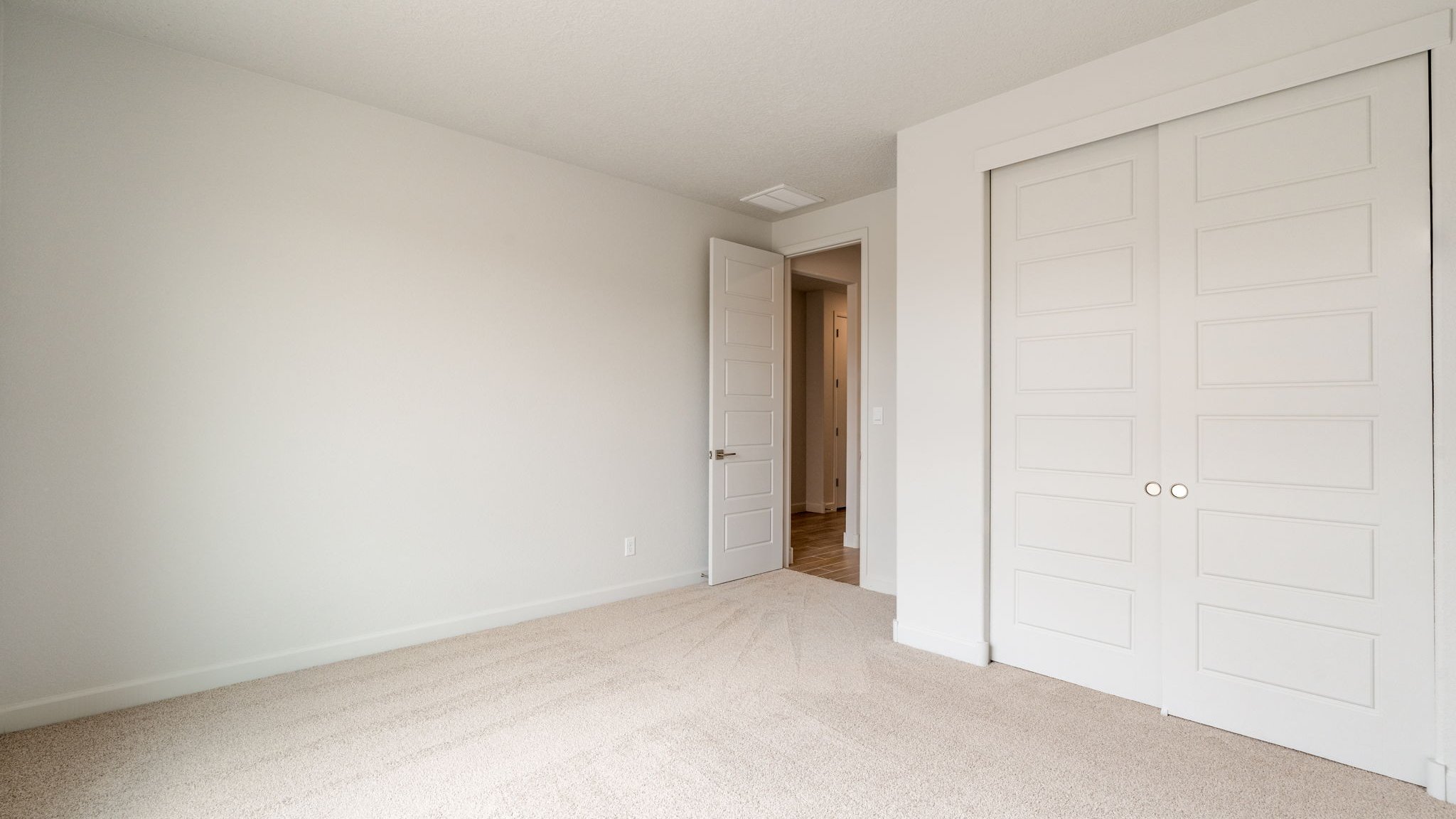 bedroom #1