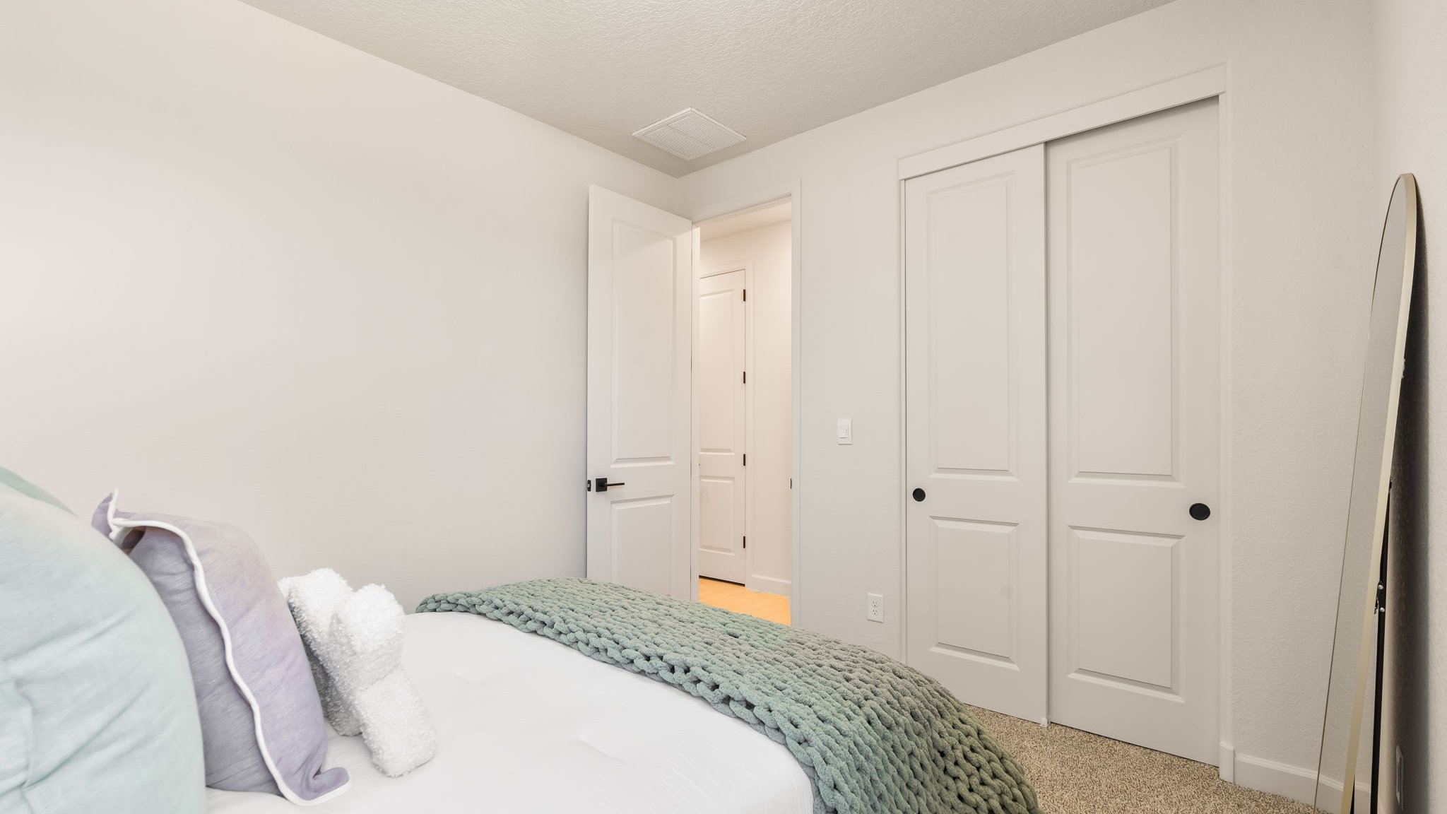 bedroom #1