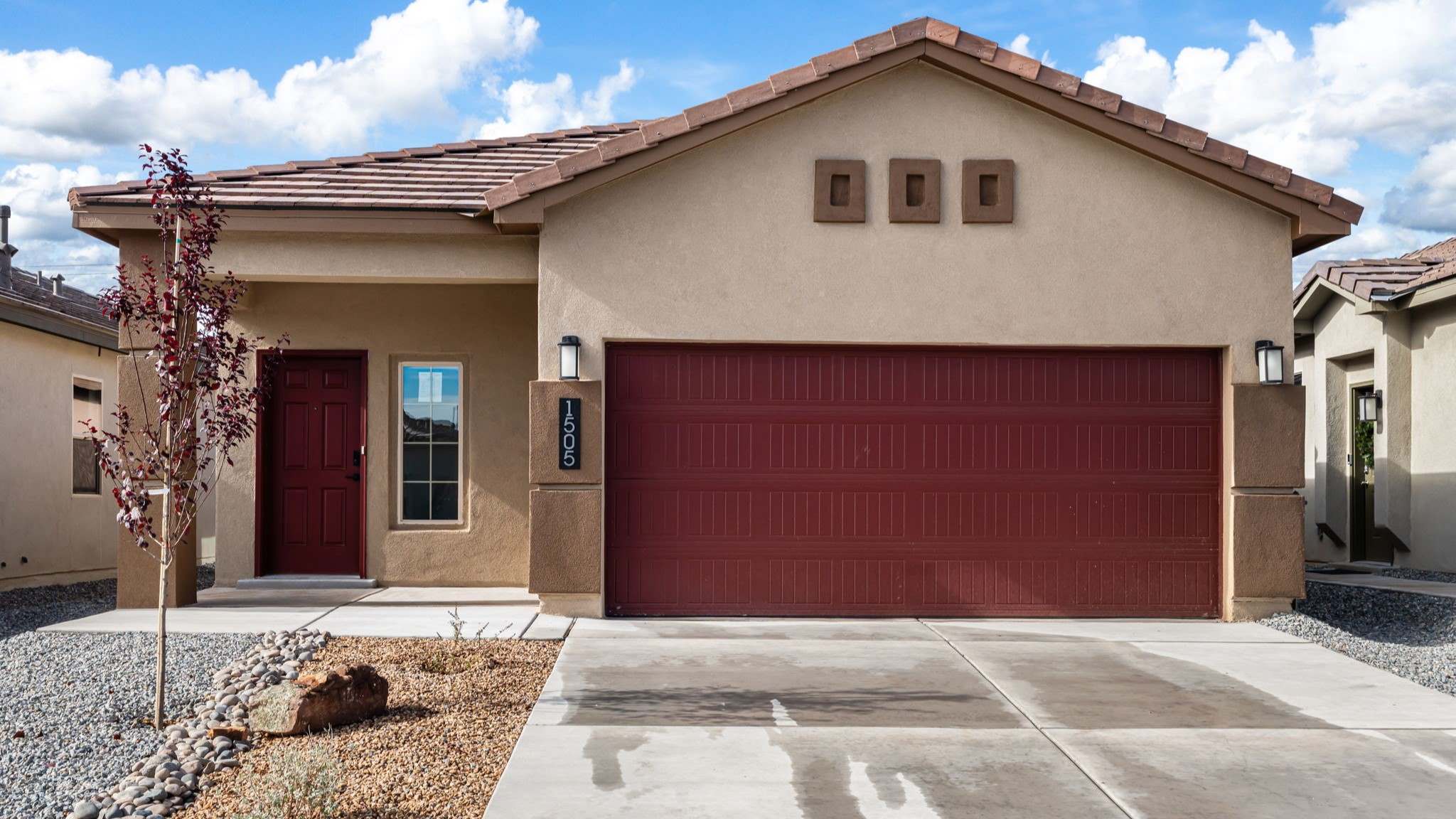 1449 Calle Oeste NW exterior