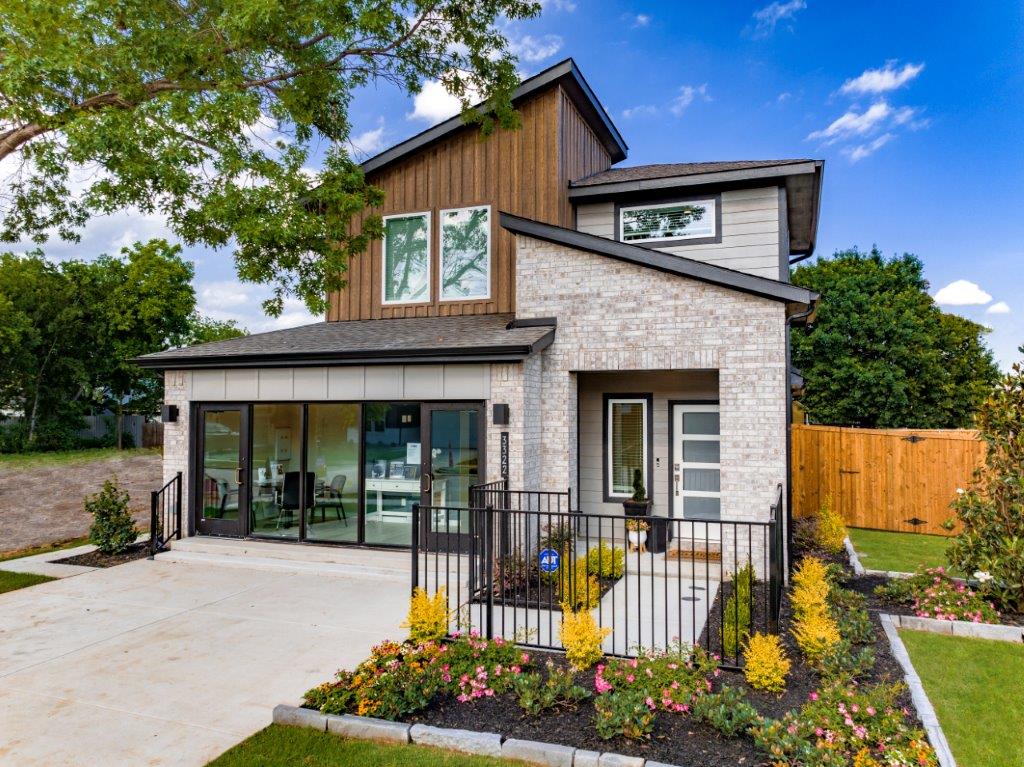 New Homes in Los Altos DALLAS, TX Tradition Series