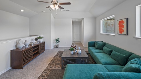 spacious upstairs flex room area