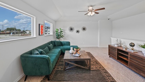 spacious upstairs flex room area