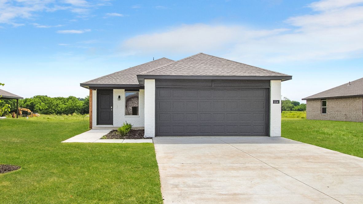 Available Home in The Villas at Chouteau Hills Chouteau, OK D.R. Horton