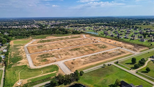 The Estates at Ridgewood is located on 81st Street between Midway and S. 273rd, less than one mile from Forest Ridge Country Club, with easy access to the Creek Turnpike.