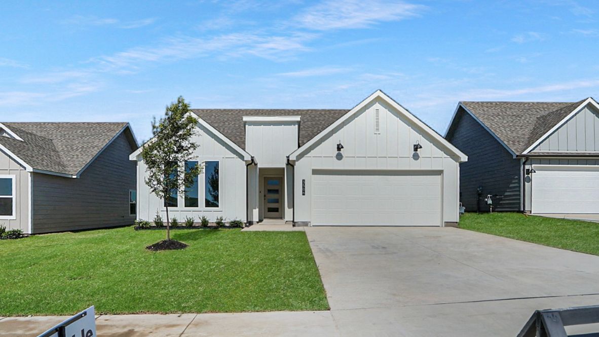 Exterior street view of Elgin Plan at Cedars at the Preserve