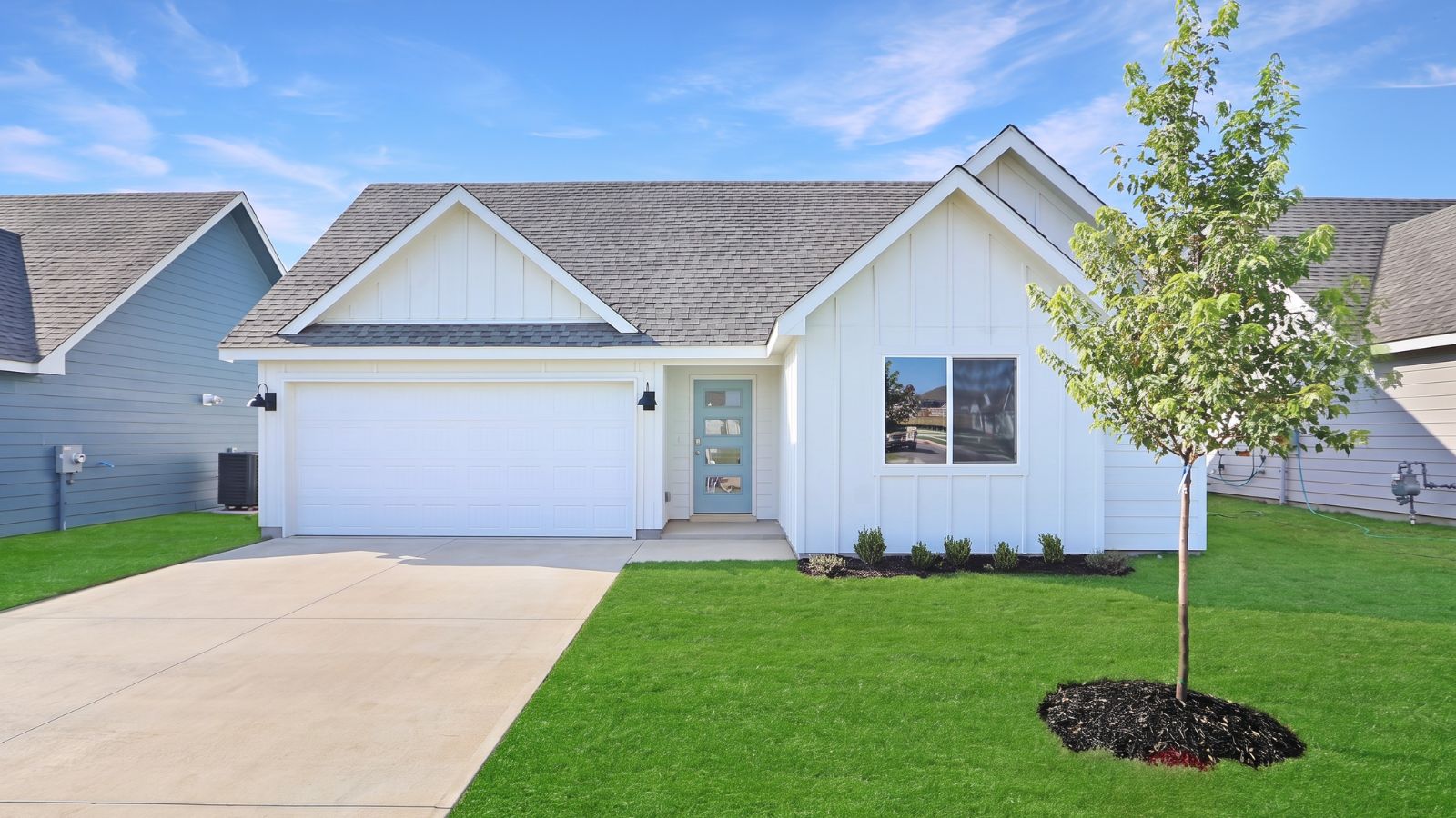 3913 E Kansas Pl exterior