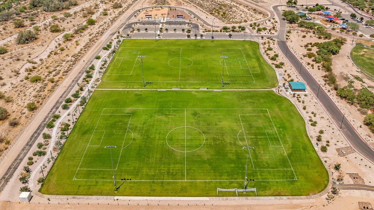 Introducing The Brooke at Coronet at Gladden Farms in Marana, Arizona – a unique 1,654 sq. ft. single-story new home designed for those who seek both comfort and style in a picturesque setting. Exclusively available at Coronet at Gladden Farms, this floorplan offers a one-of-a-kind living experience you won’t find anywhere else.
