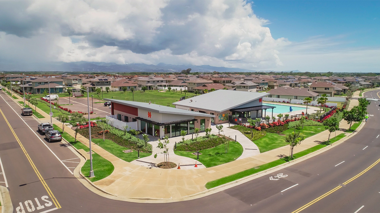Live and Play in Ho'opili